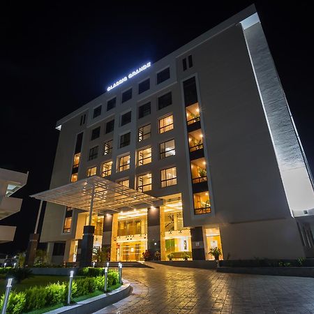 Classic Grande,A Member Of Radisson Imphal Exterior foto
